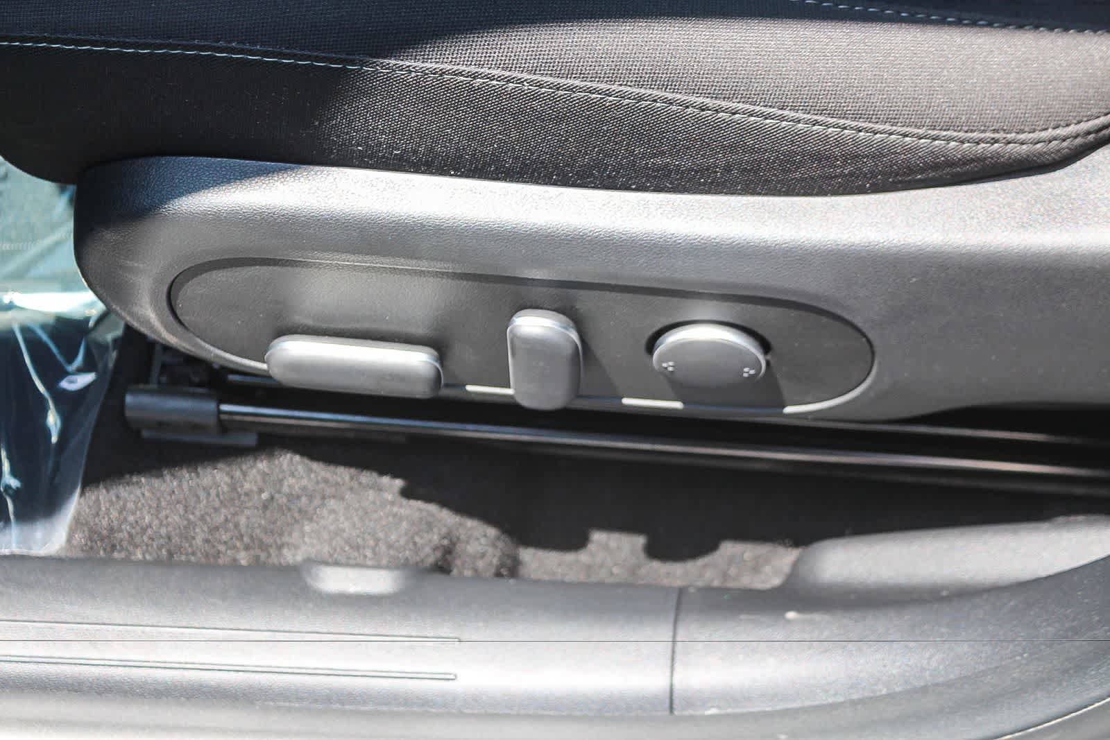 Certified 2024 Hyundai Kona SEL FWD image 27