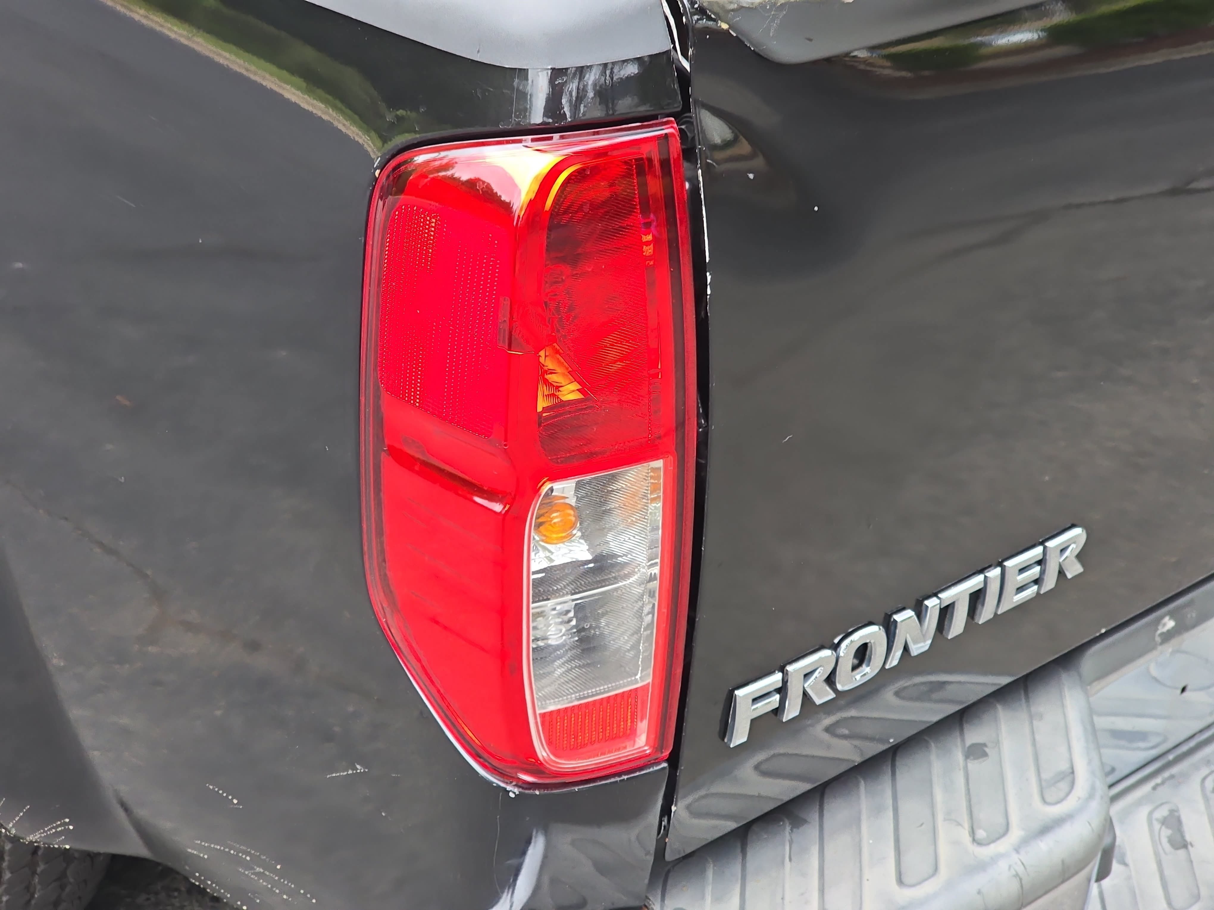 Used 2019 Nissan Frontier SL RWD image 34