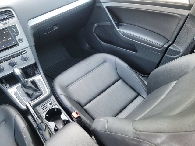 Used 2017 Volkswagen Golf Wolfsburg Edition FWD image 15
