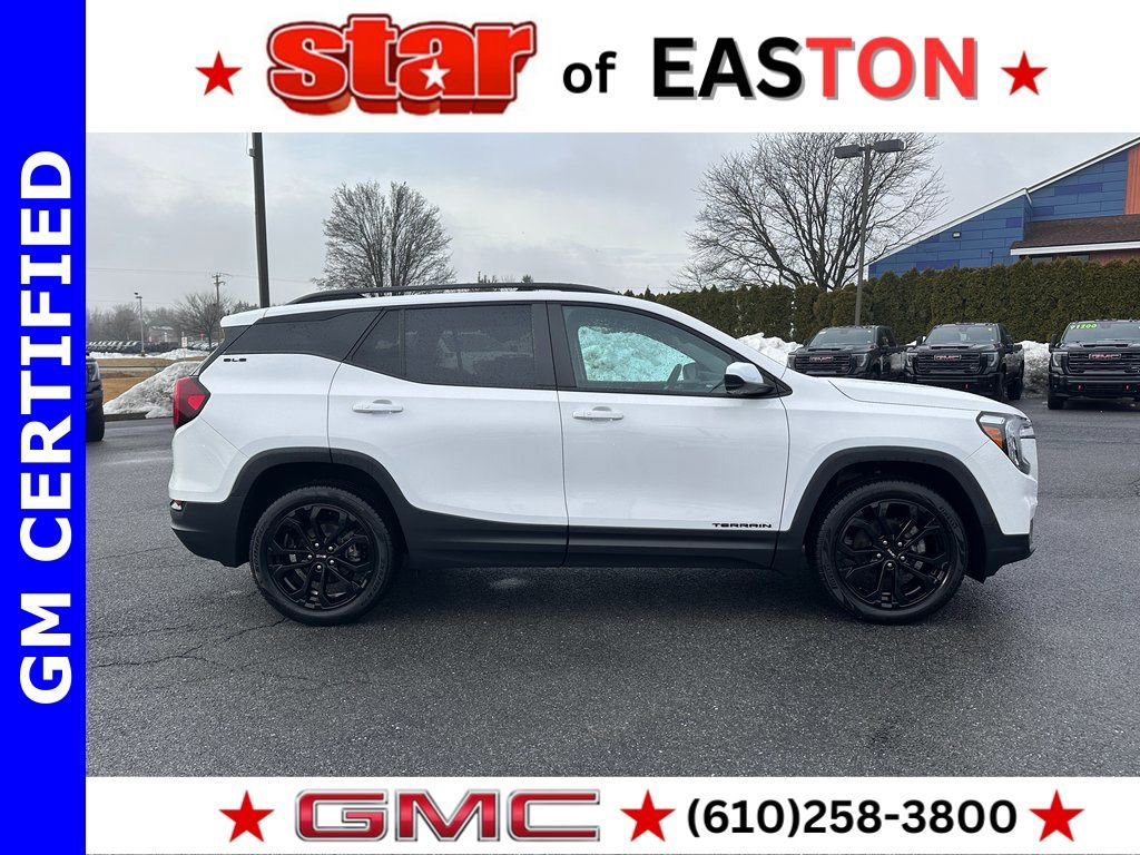 Certified 2022 GMC Terrain SLE w/ Driver Convenience Package image 3