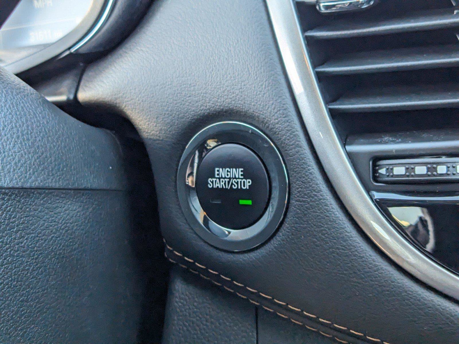 Used 2022 Chevrolet Trax LT w/ LT Convenience Package image 24