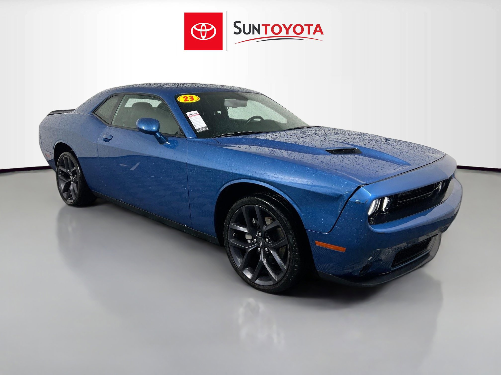 Used 2023 Dodge Challenger SXT w/ Blacktop Package image 1