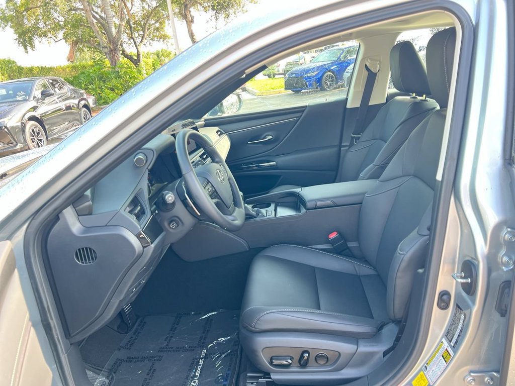 Certified 2025 Lexus ES 350 w/ Premium Package FWD image 12