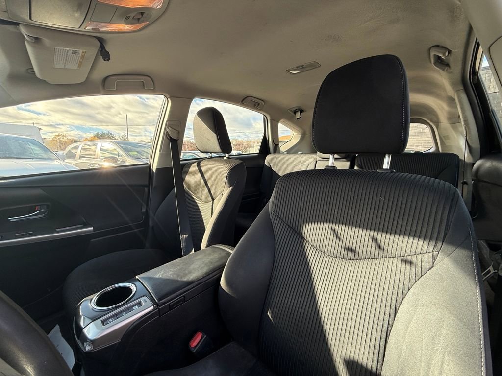 Used 2017 Toyota Prius V Three image 23