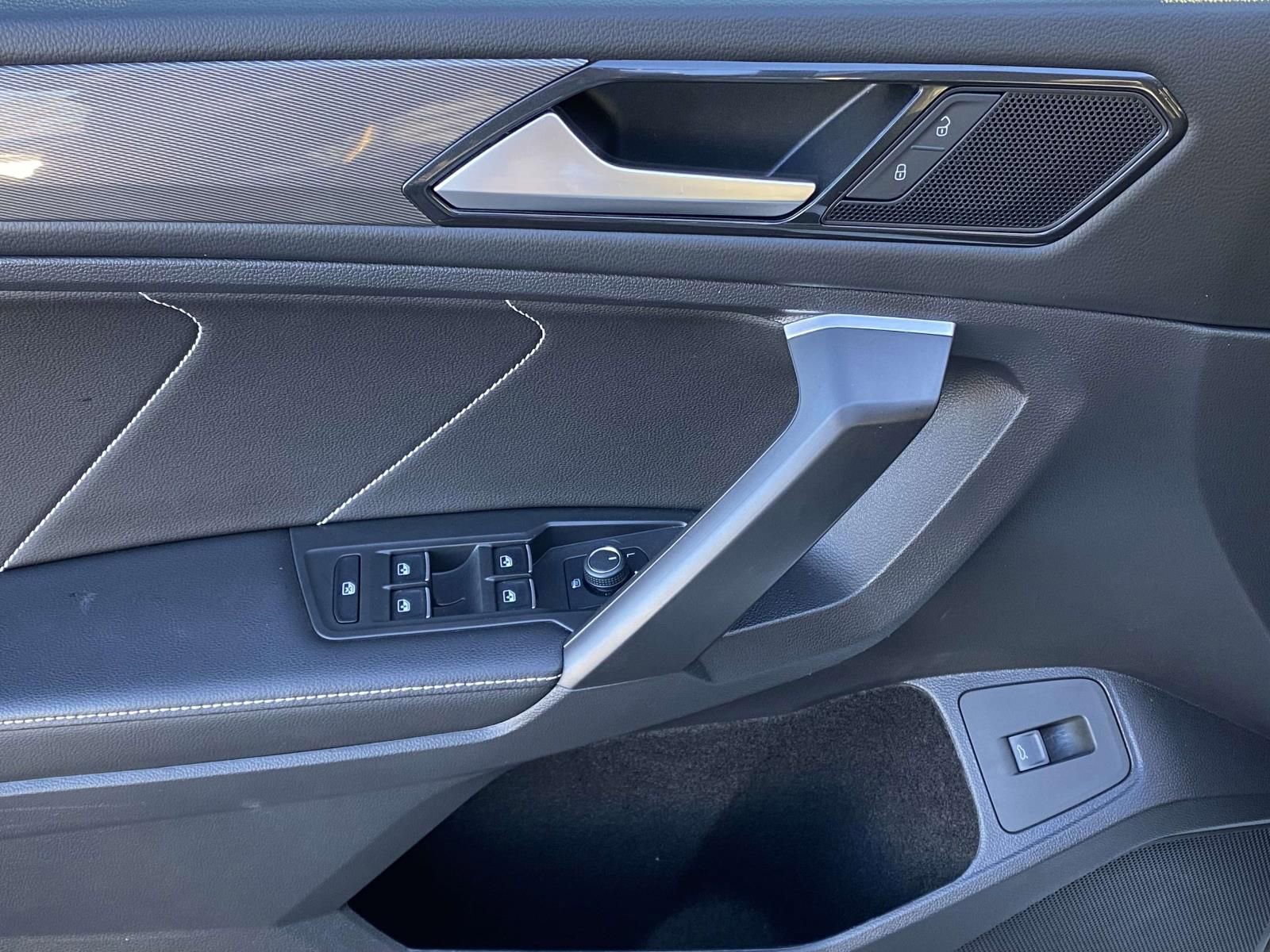 Used 2024 Volkswagen Tiguan SE image 16