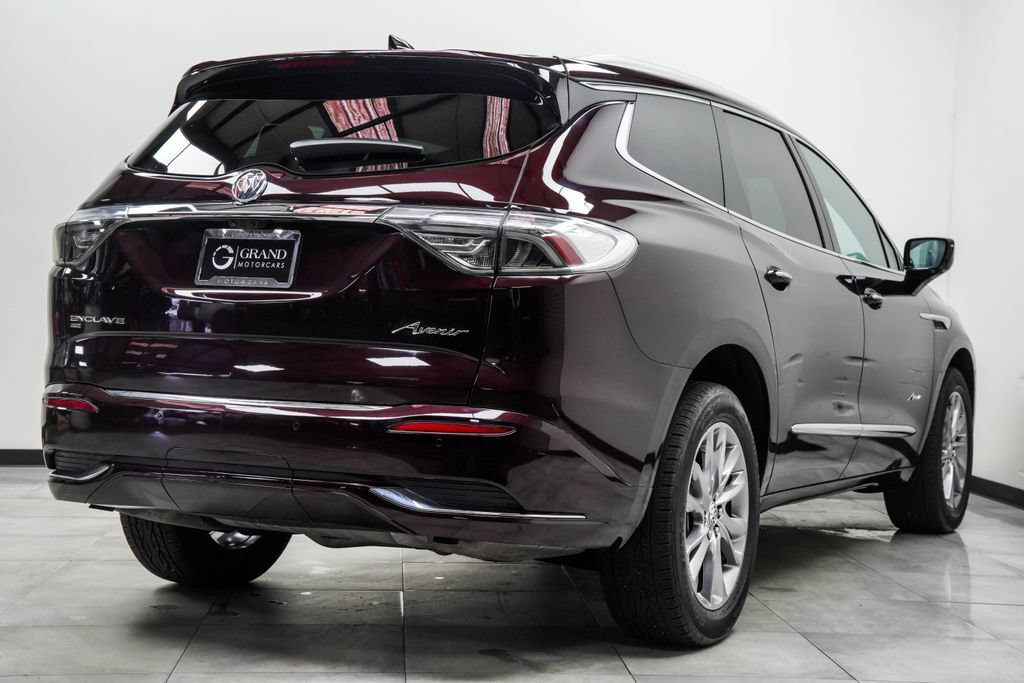 Used 2023 Buick Enclave Avenir w/ Avenir Technology Package AWD/4WD image 13