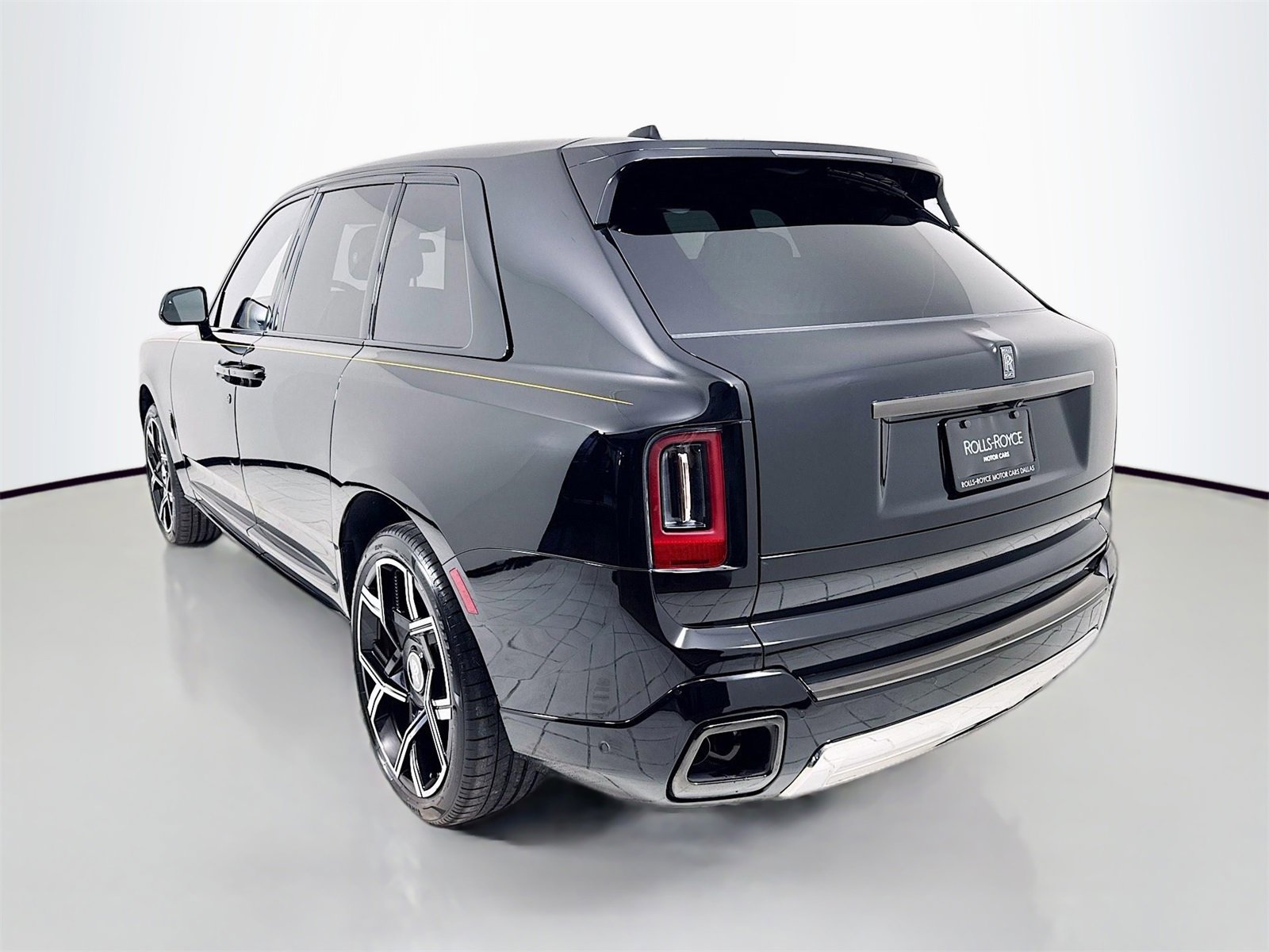 Used 2025 Rolls-Royce Cullinan Black Badge image 6
