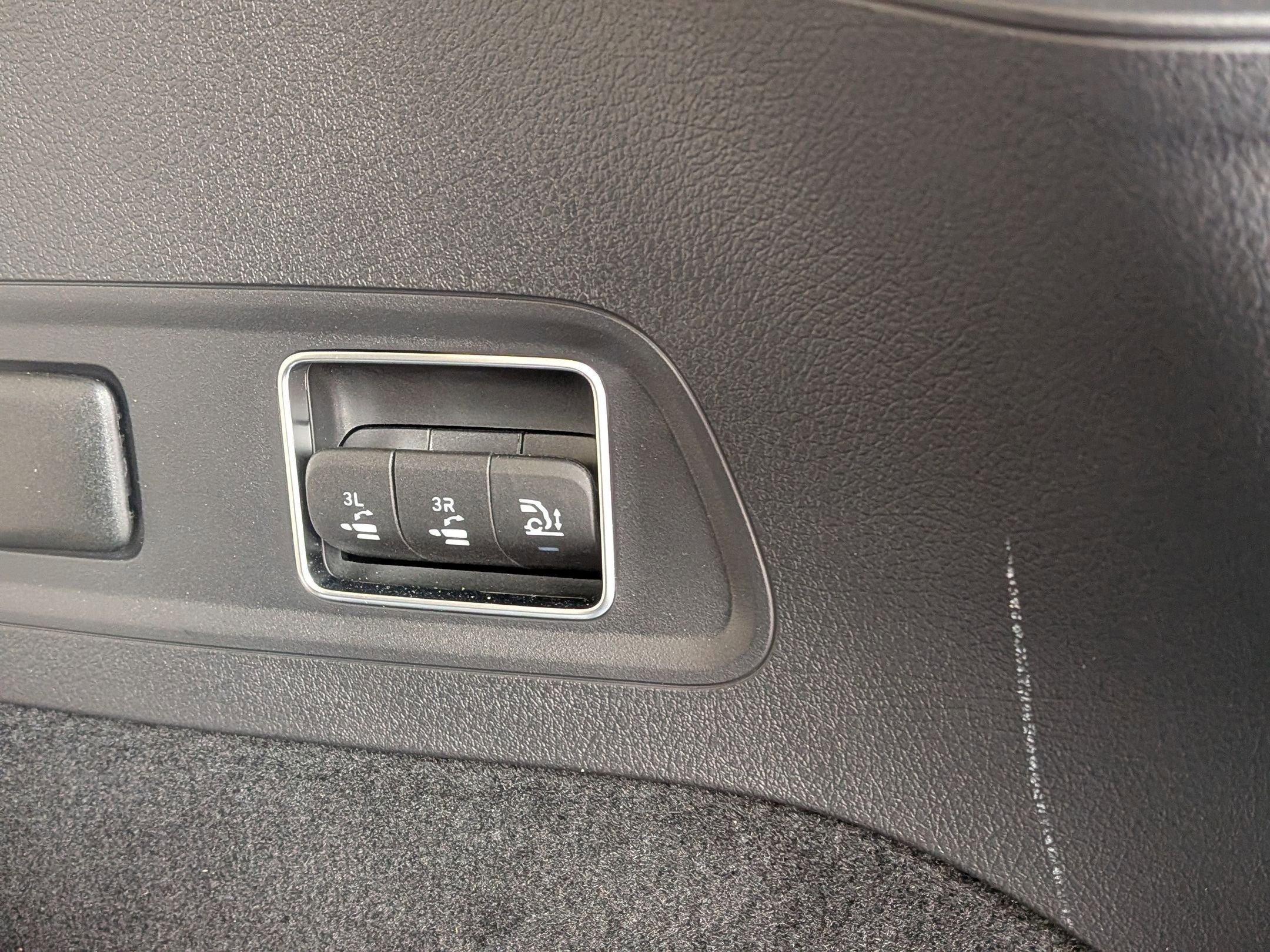 Certified 2025 Mercedes-Benz GLS 450 4MATIC image 35