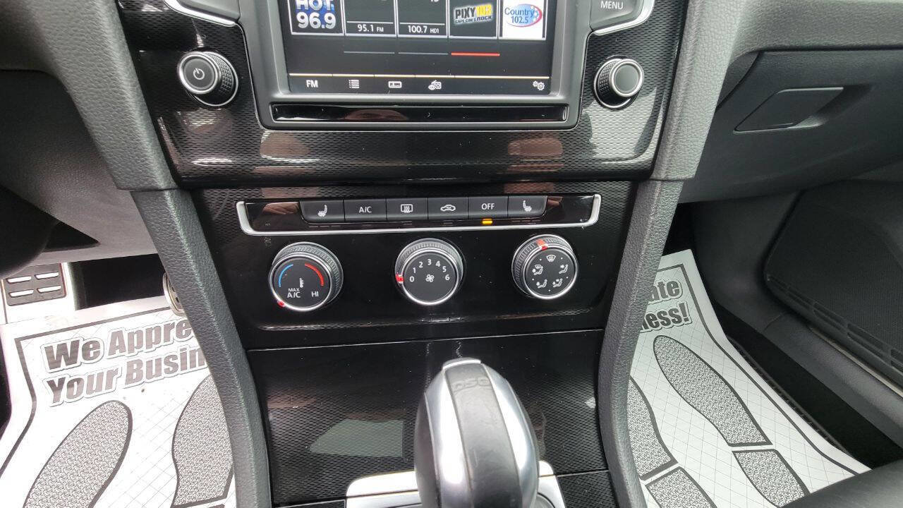 Used 2017 Volkswagen GTI Sport image 16