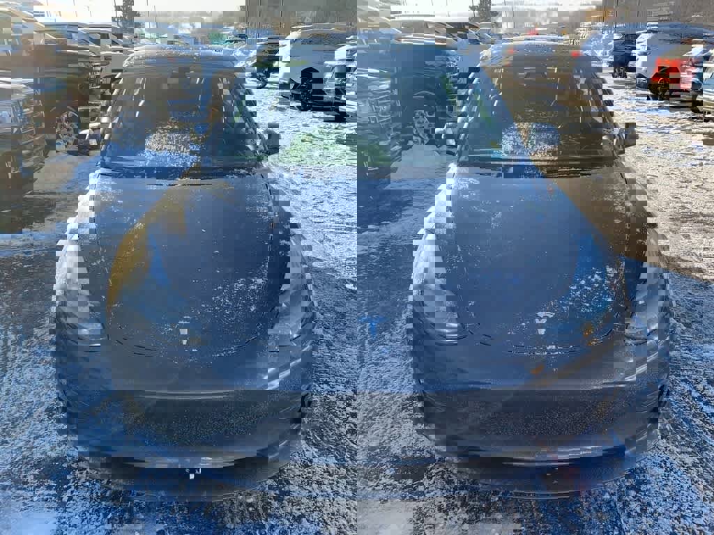 Used 2023 Tesla Model 3 Standard Range image 8