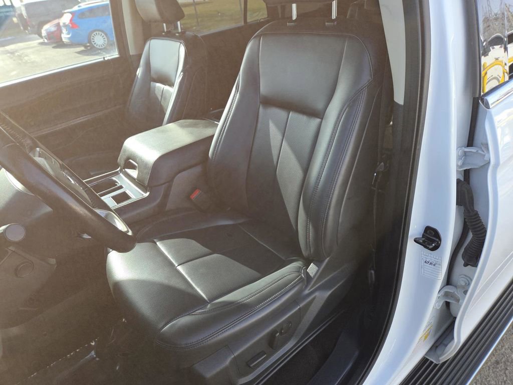 Used 2023 Ford Expedition Max XLT image 21