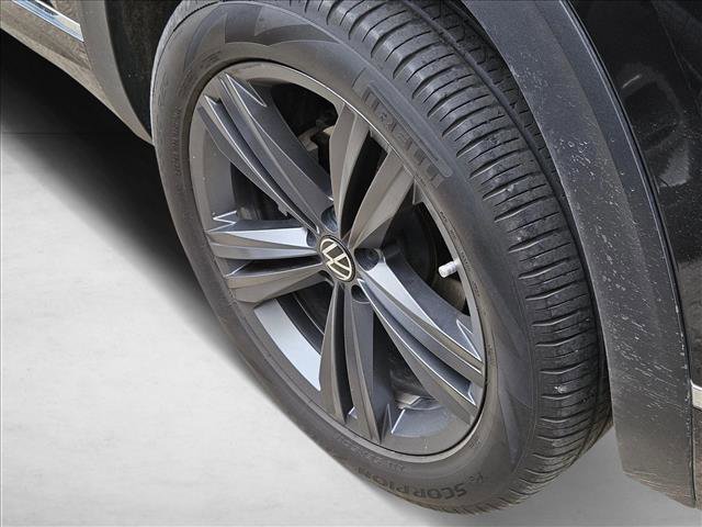 Used 2021 Volkswagen Atlas Cross Sport SE image 11