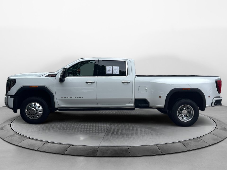 Certified 2025 GMC Sierra 3500 Denali w/ Denali Reserve Package AWD/4WD image 4