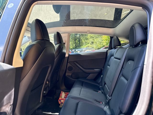 Used 2022 Tesla Model Y Long Range AWD/4WD image 12