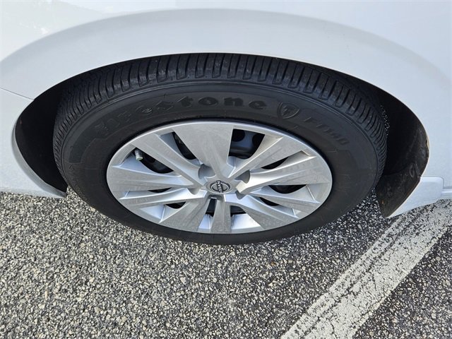 Used 2025 Nissan Sentra S image 16