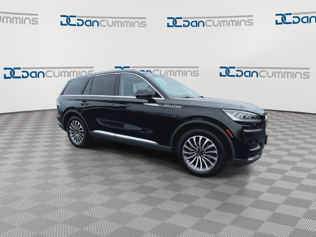 Used 2023 Lincoln Aviator AWD w/ Premium Package image 2