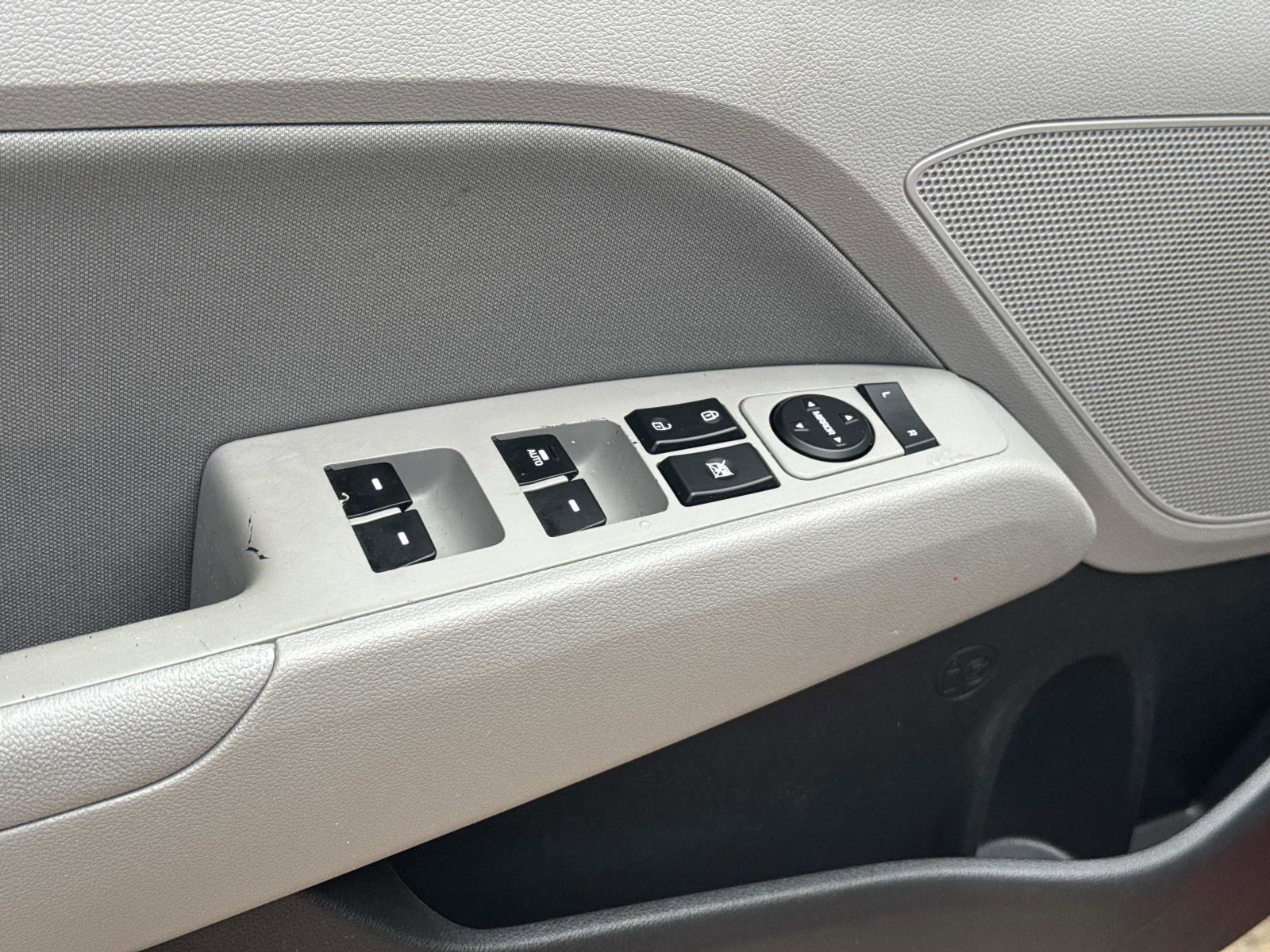 Used 2020 Hyundai Elantra Value Edition FWD image 11