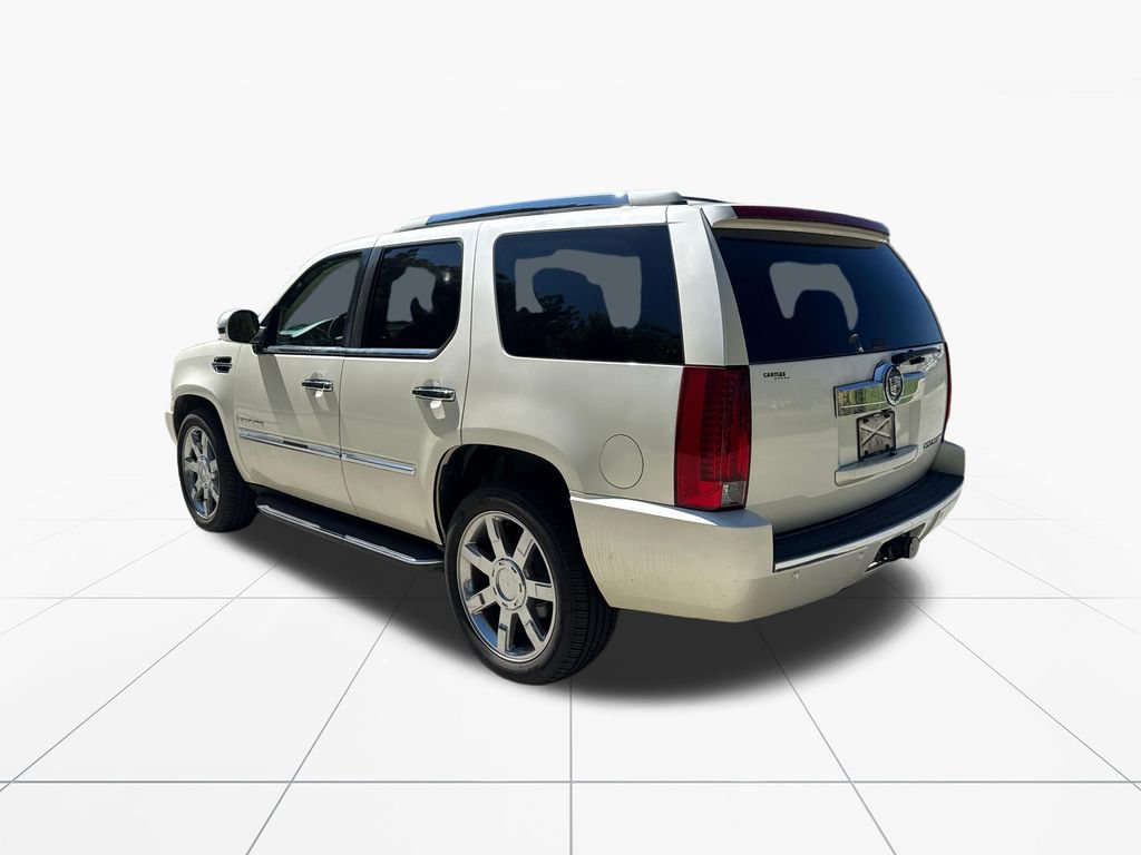 Used 2007 Cadillac Escalade AWD w/ Information Package image 6