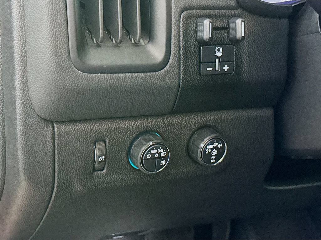 Used 2019 Chevrolet Colorado ZR2 w/ ZR2 Dusk Special Edition AWD/4WD image 19