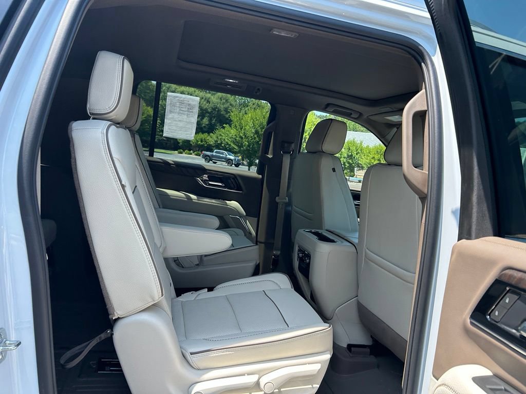 Used 2026 GMC Yukon XL Denali w/ Sun & Power Step Package AWD/4WD image 52