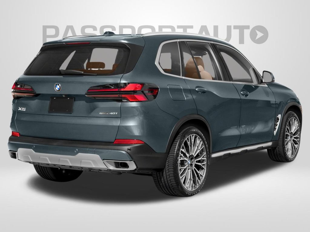 Used 2024 BMW X5 xDrive40i w/ Parking Assistance Package AWD/4WD image 2