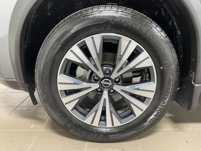 Used 2022 Nissan Rogue SV image 7