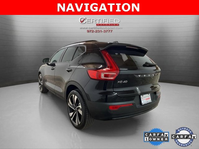 Used 2025 Volvo XC40 B5 Plus image 4
