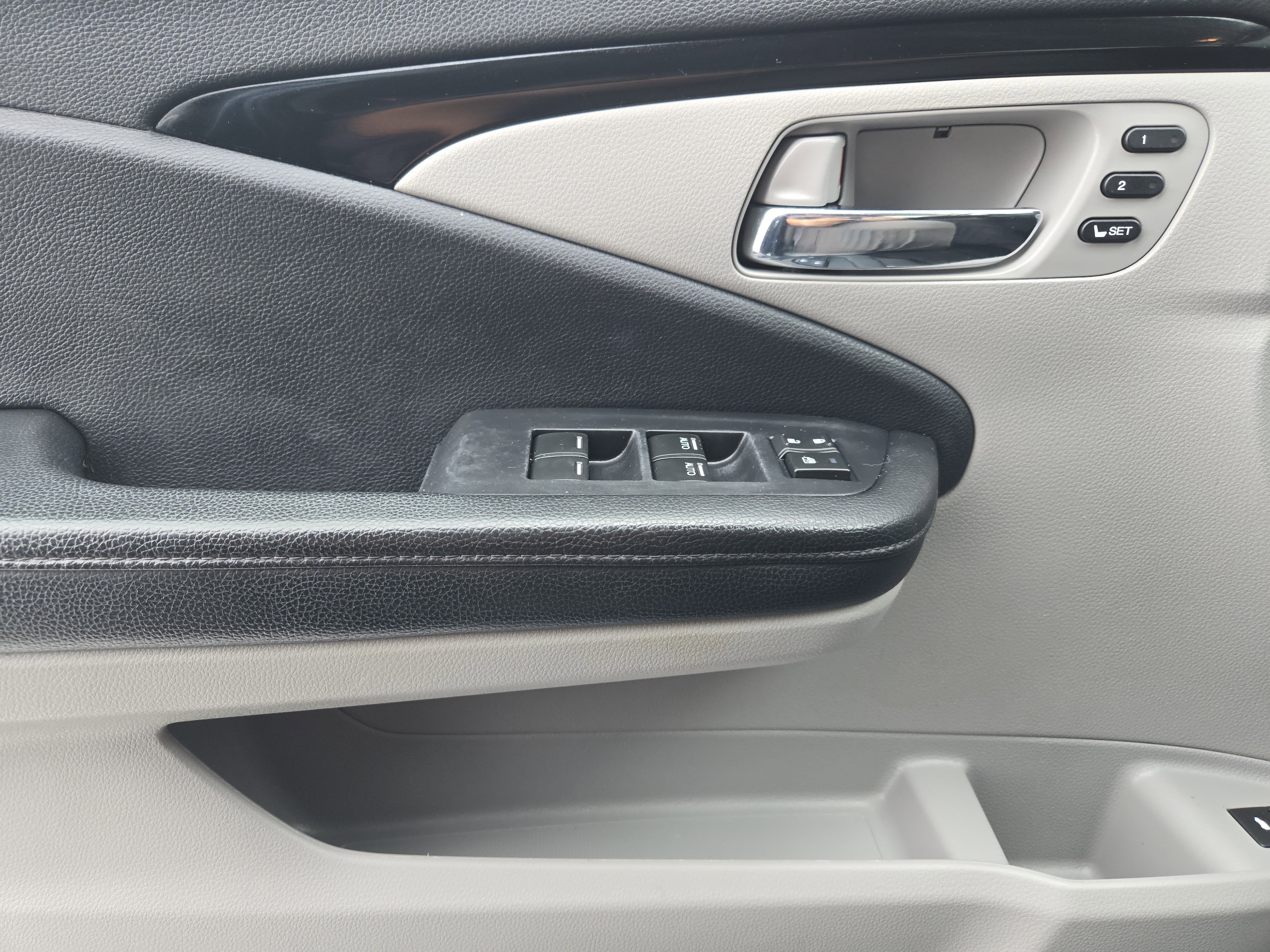 Used 2019 Honda Pilot Touring image 24