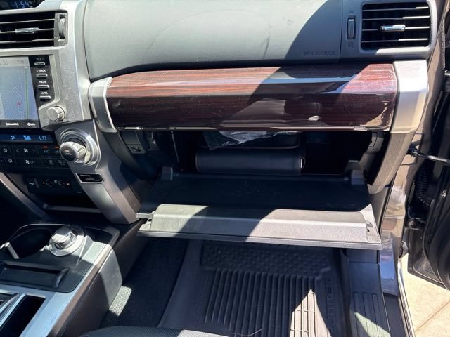 Used 2022 Toyota 4Runner Limited AWD/4WD image 32