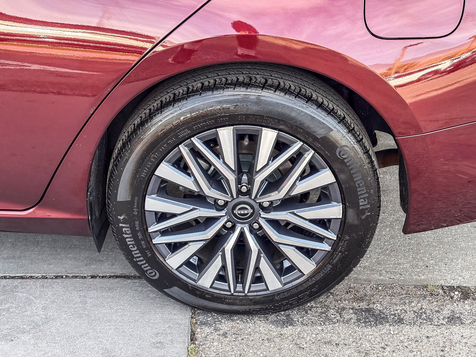 Used 2024 Nissan Altima 2.5 SV image 12