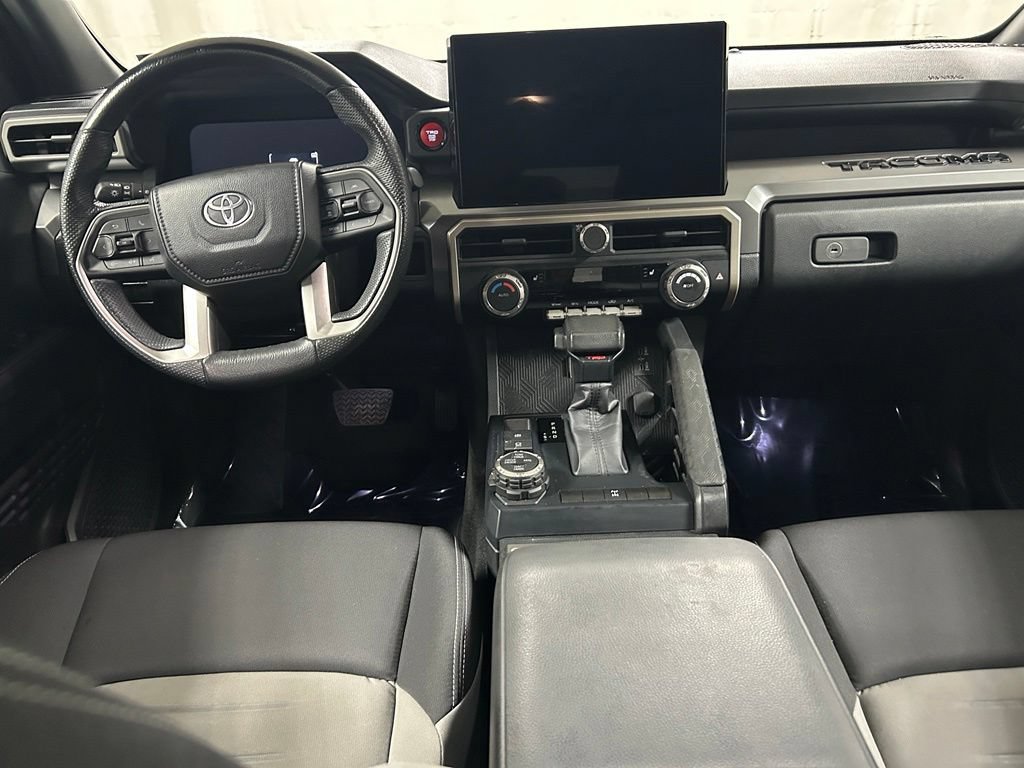 Used 2024 Toyota Tacoma TRD Off-Road AWD/4WD image 15