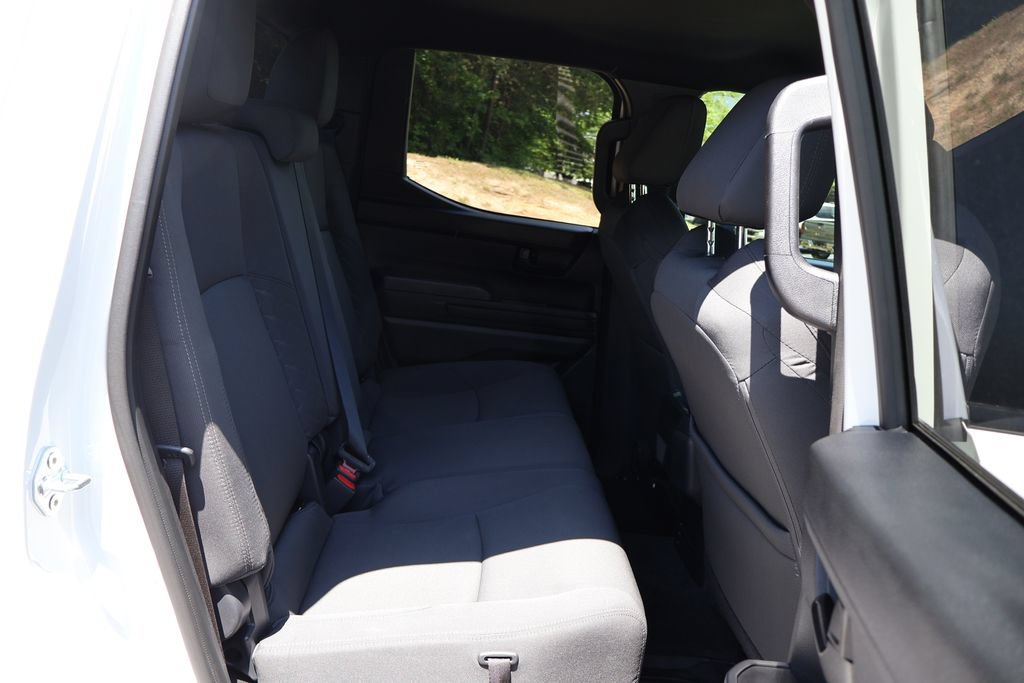 Used 2024 Toyota Tacoma SR5 AWD/4WD image 23