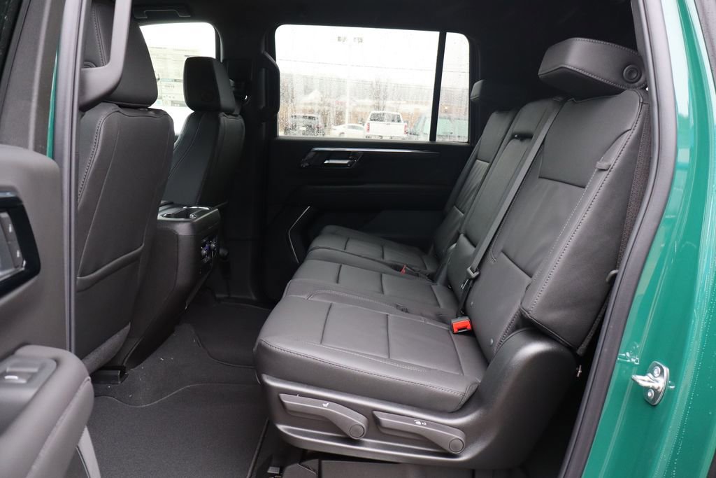 New 2026 Chevrolet Suburban LT image 38