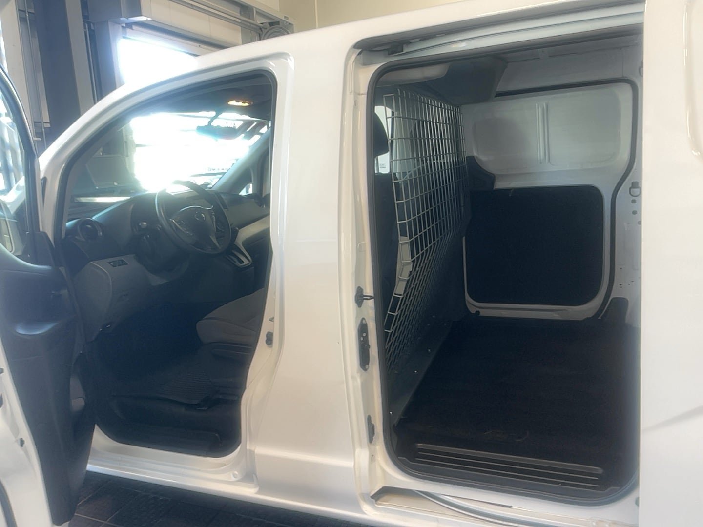 Used 2020 Nissan NV200 SV w/ Back Door Glass Package FWD image 22