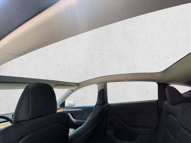 Used 2023 Tesla Model Y Long Range AWD/4WD image 18