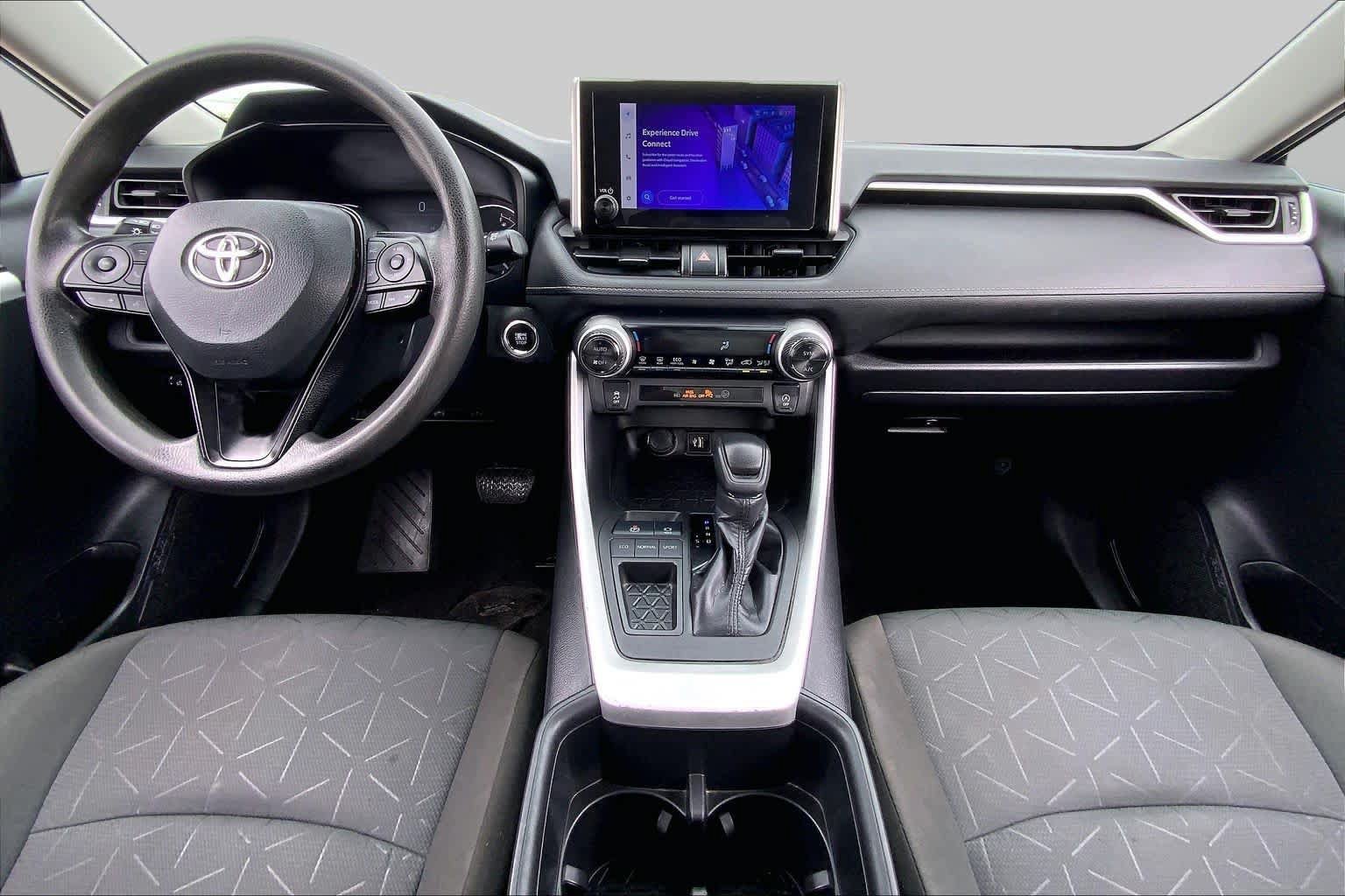 Used 2024 Toyota RAV4 XLE FWD image 14