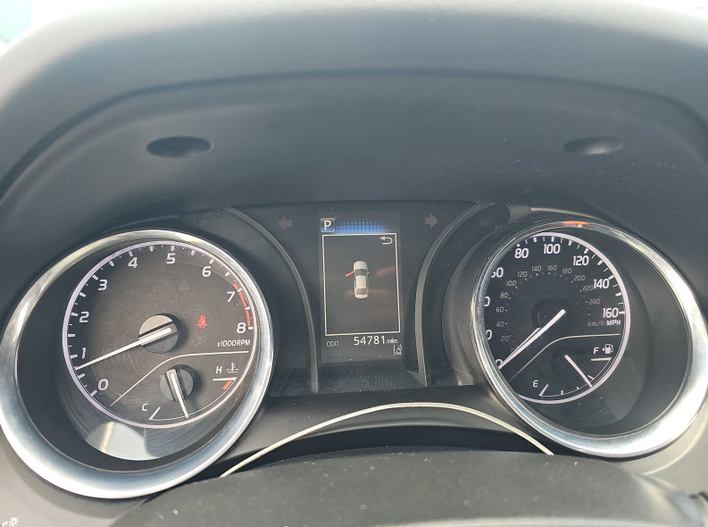Used 2020 Toyota Camry LE FWD image 13