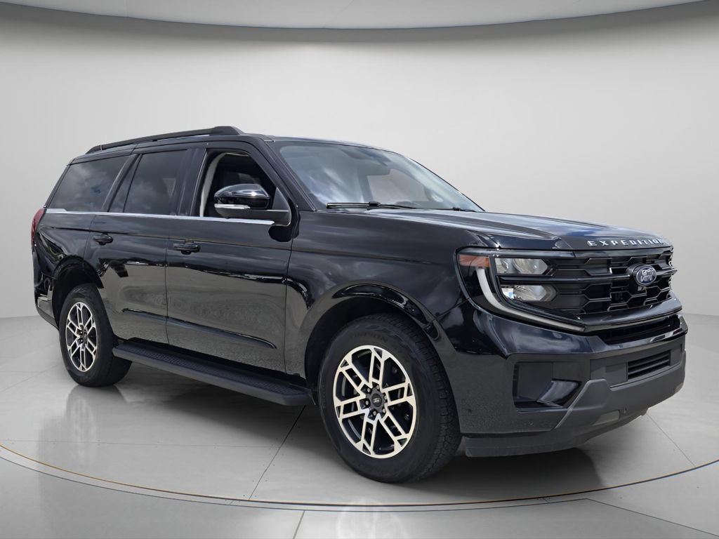 Used 2025 Ford Expedition Active AWD/4WD image 9