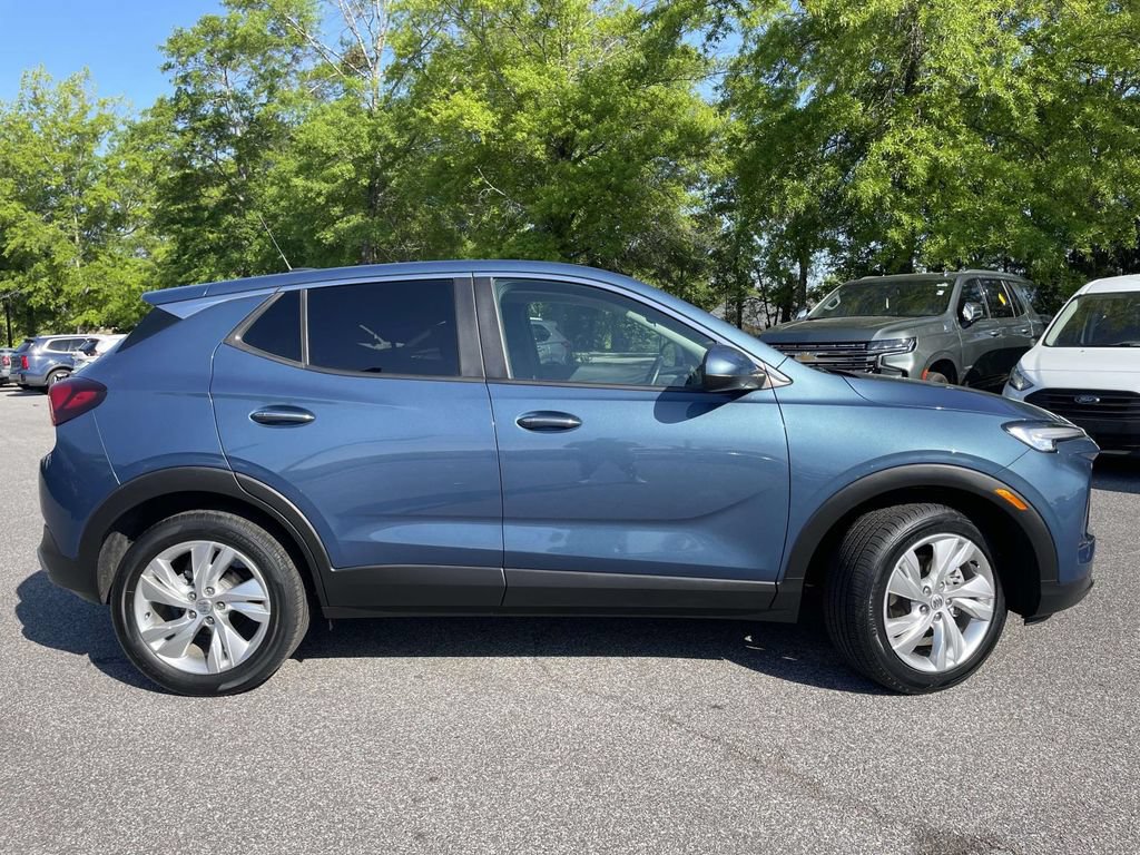 Used 2024 Buick Encore GX Preferred FWD image 2