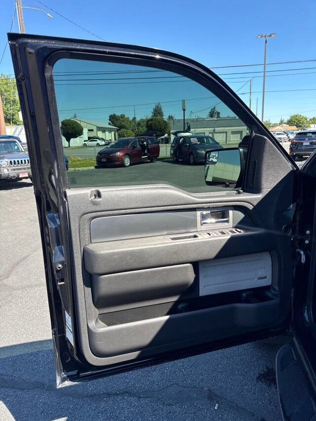 Used 2014 Ford F150 Raptor w/ Equipment Group 801A Luxury AWD/4WD image 9