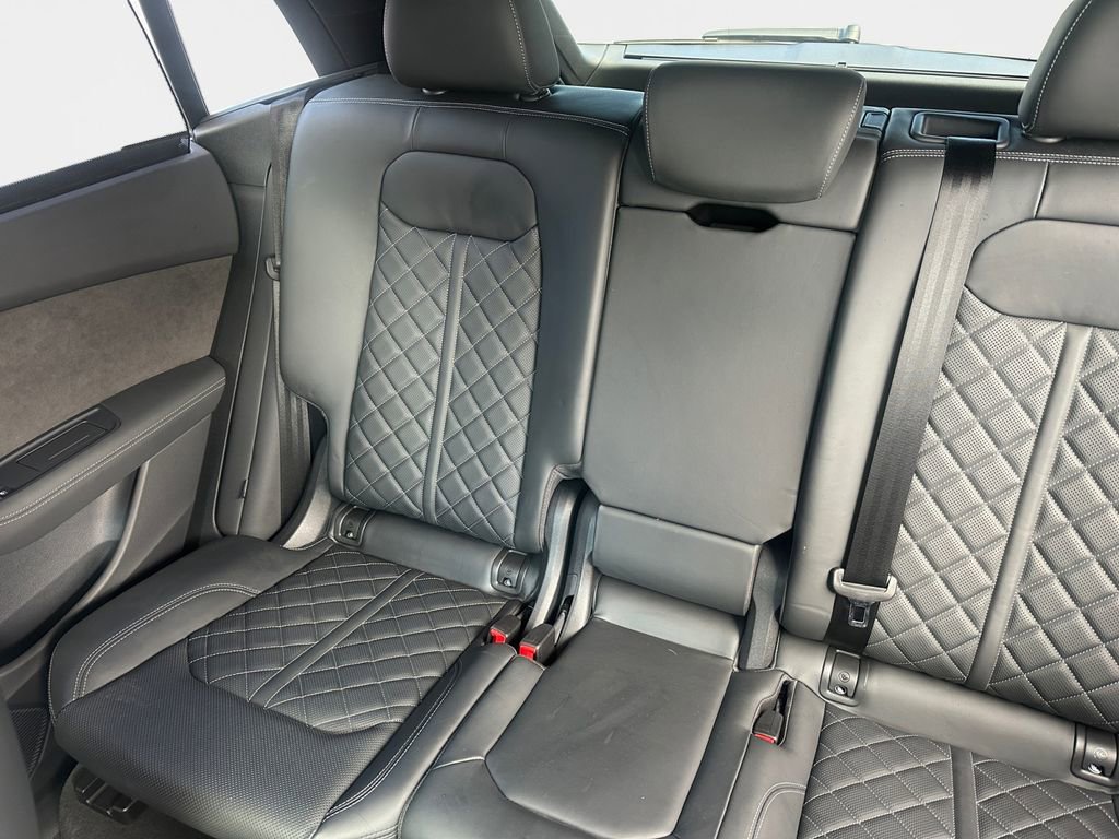 Used 2022 Audi SQ8 Prestige image 9