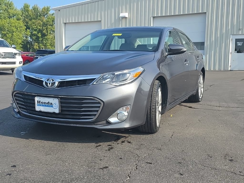 Used 2015 Toyota Avalon XLE Touring FWD image 3