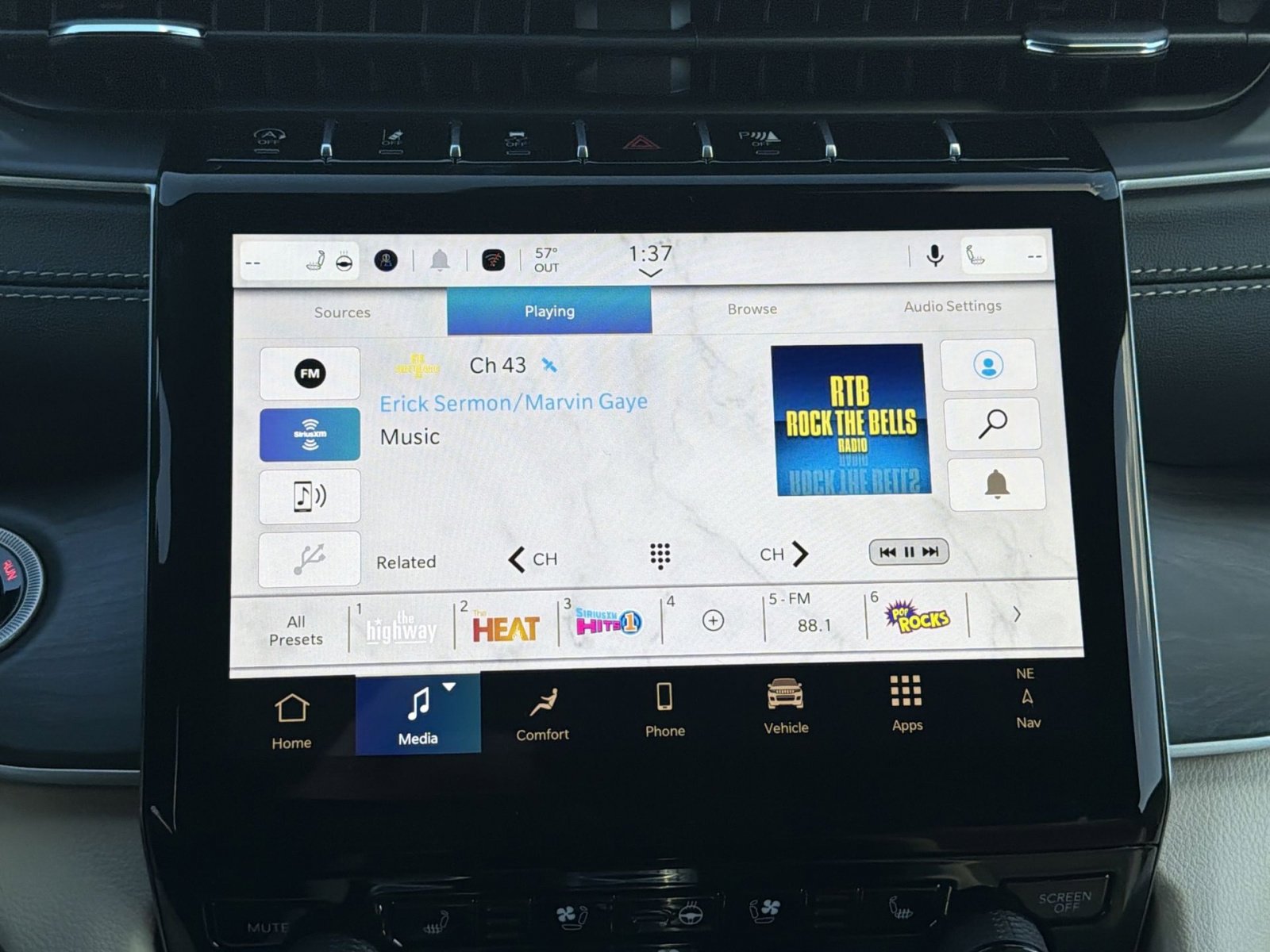 New 2025 Jeep Grand Cherokee Limited w/ Luxury Tech Group II image 18