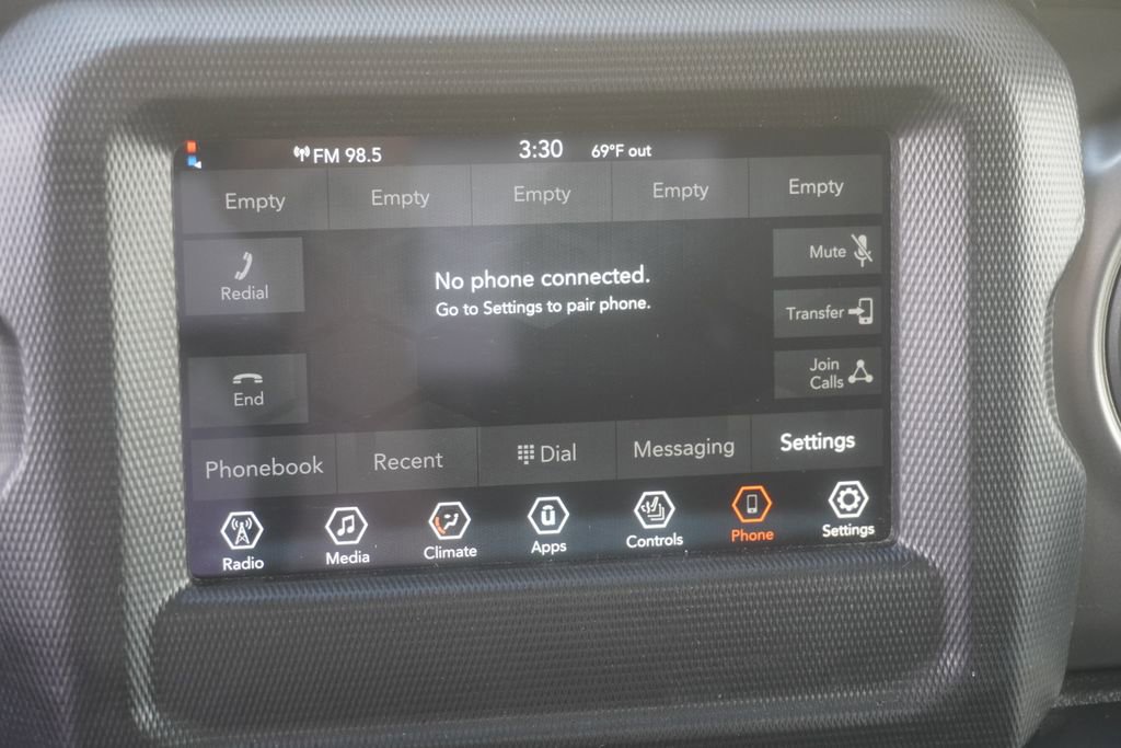 Used 2022 Jeep Gladiator Willys AWD/4WD image 32