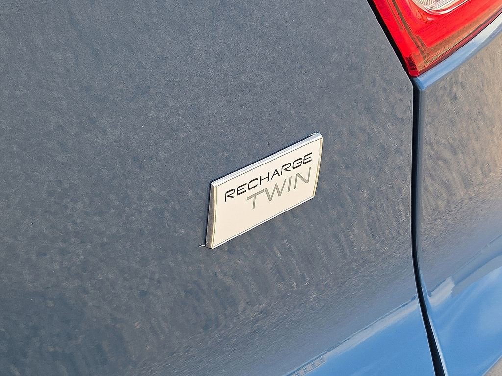 Used 2023 Volvo XC40 Recharge Core AWD/4WD image 13