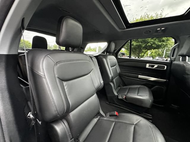 Certified 2022 Ford Explorer XLT w/ Equipment Group 202A AWD/4WD image 38