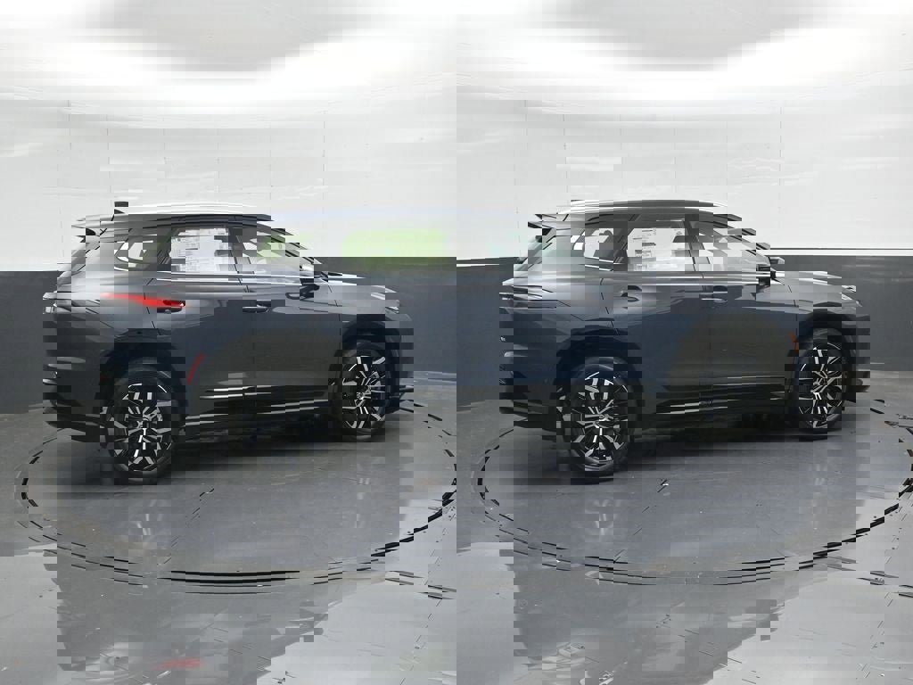 New 2025 Toyota Crown Signia image 3