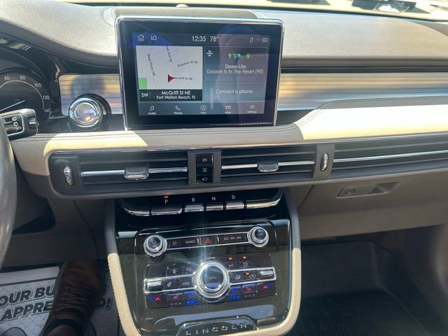 Used 2022 Lincoln Corsair AWD w/ Premium Package image 15