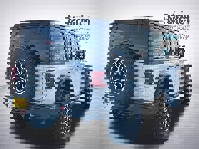 Used 2025 Jeep Wrangler Unlimited Rubicon image 6