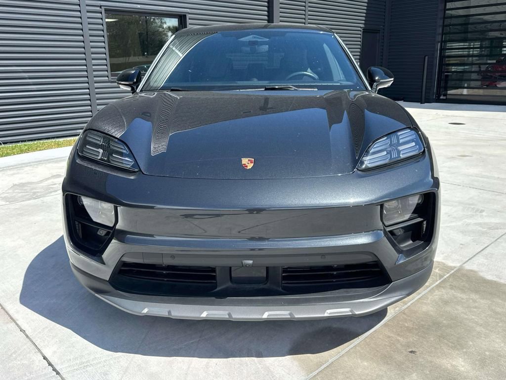 Certified 2024 Porsche Macan 4 Electric image 6